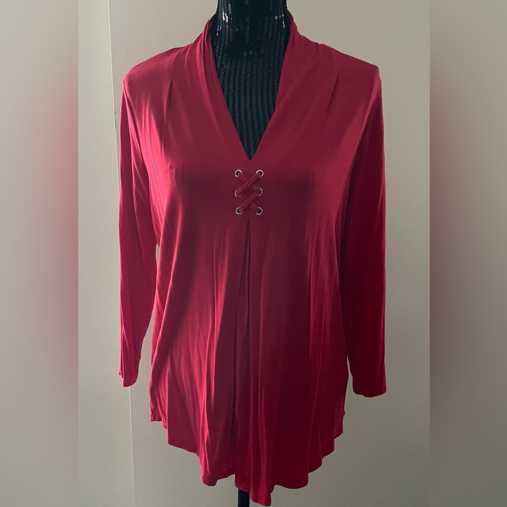 Cable & Gauge Red Stretchy Top Size Large